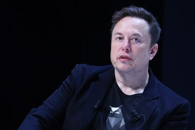 Elon Musk and Vinod Khosla spar about Trump after Biden drops out