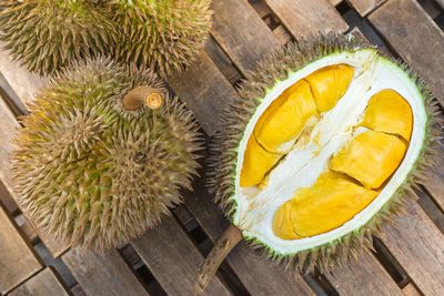 The polarizing nature of durian fruit