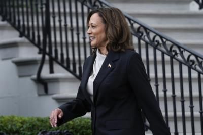 Kamala Harris Rushes To Build Presidential Campaign