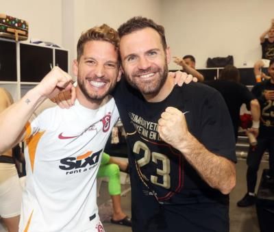 Joyful Moment: Juan Mata And Dries Mertens Strike A Pose