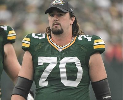 Packers revise contract of OL Royce Newman