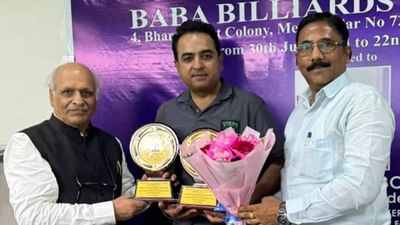 Double delight for Sundeep Gulati, wins senior Billiards and 15-Red snooker titles