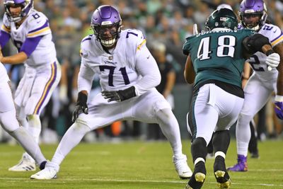 Vikings sign OT Christian Darrisaw to a contract extension worth $113 million