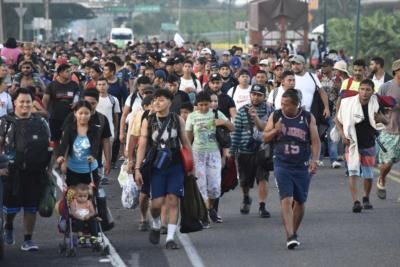 2,000 Migrants Begin Journey Through Southern Mexico To U.S.