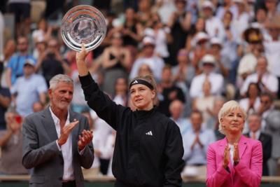 Karolína Muchová Celebrates Victory With Trophy In Hand