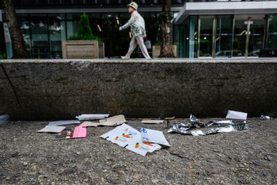 N. Korea Sweet Wrappers, Noodles On Seoul Streets In Balloon Blitz