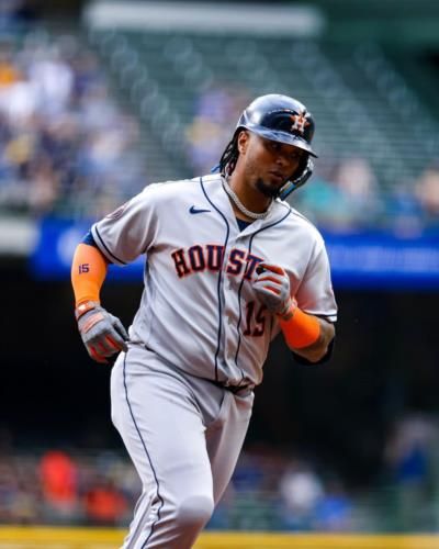 Martín Maldonado Showcasing His Skills On The Baseball Field