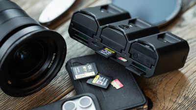 Fujifilm and Panasonic users can now benefit from the versatile Jupio Tri-Charge