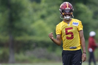 WATCH: Commanders rookie QB Jayden Daniels in action at training camp