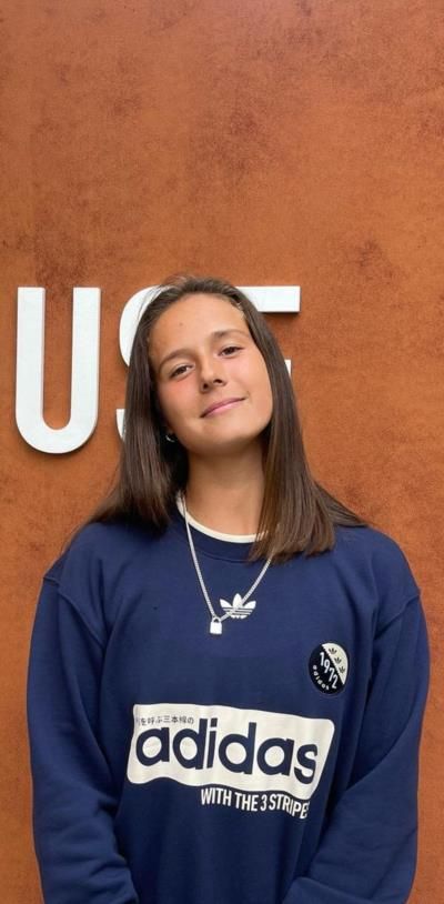 Daria Kasatkina Flaunts Chic Navy Blue Shirt In Latest Appearance