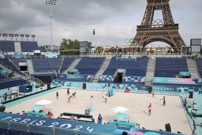 Eiffel Tower stadium wows Olympic beach volleyball players: 'I got goosebumps'