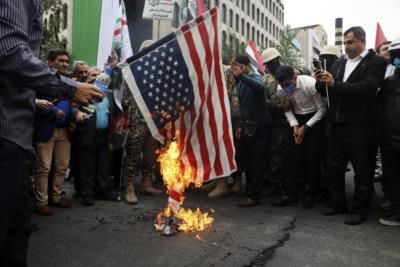 Pro-Palestinian Protesters Burn US Flags Outside Union Station