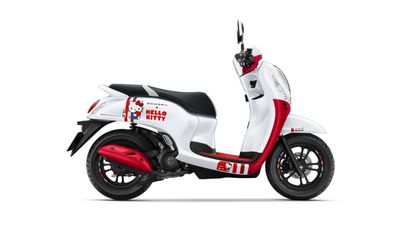 There’s a Limited Edition Hello Kitty Honda Scooter, and I Need It