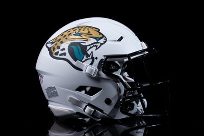 Jaguars debut white alternate helmet, schedule on-field premiere
