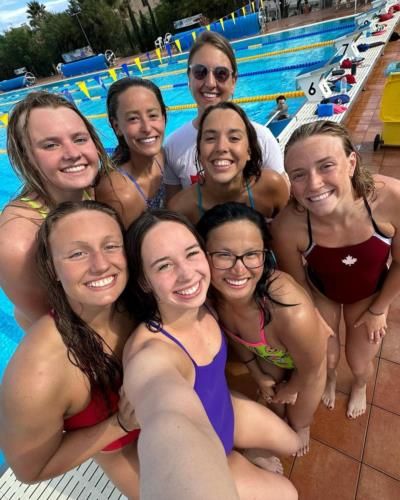 Maggie Macneil And Friends Enjoying A Pool Day Together