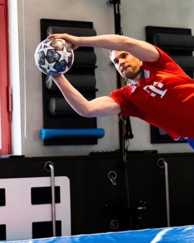 Manuel Neuer's Intense Training Session With Teammate