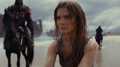 Kingdom of the Planet of the Apes star Freya Allan teases potential sequel: "I know things"