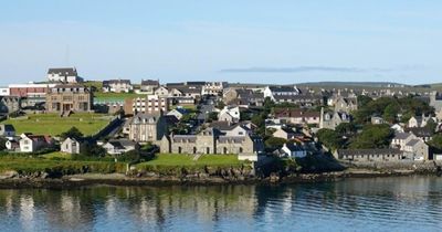 Unexploded sea mine found on Scottish beach as bomb squad called