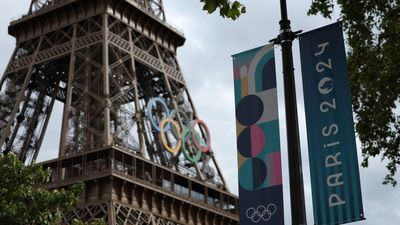 Traveling to the 2024 Paris Olympics? Here's how to save on mobile data