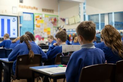 British classrooms breach recommended maximum temperature for lessons