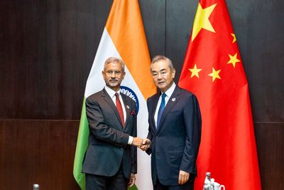 India and China agree to work urgently to achieve the withdrawal of troops at their disputed border