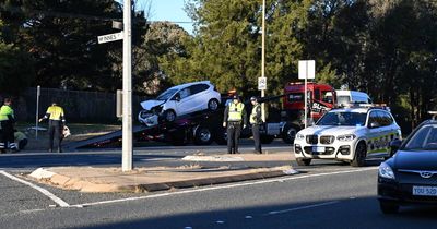 Roads reopen after multi-vehicle crash on Hindmarsh Drive