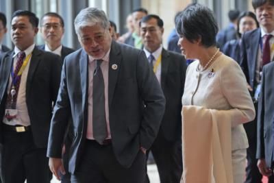 ASEAN Diplomats Meet With China Amid South China Sea Tensions
