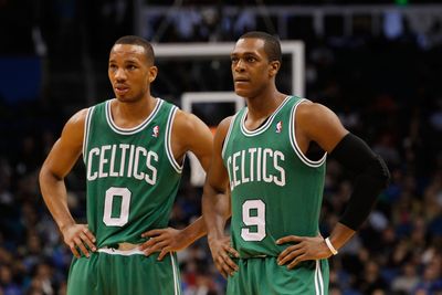 Celtics warm-up throwback – Rajon Rondo vs. Avery Bradley 1 vs. 1 at TD Garden in 2011