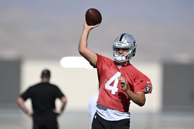 Both Raiders QBs struggle during Thursday’s practice