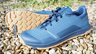 Crankbrothers Stamp Trail Lace review – lighter weight flat pedal shoes ideal for summer riding