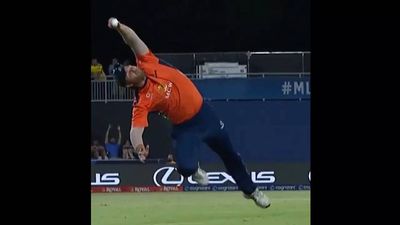 Corey Anderson's stunning one-handed catch in MLC is not to be missed - Watch