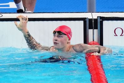 Adam Peaty cruises through into 100 metres breaststroke semi-finals