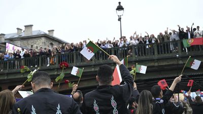 Algeria's Olympics gesture reminds France of 1961 police massacre