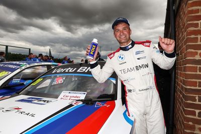 BTCC Croft: Turkington takes pole over Cammish