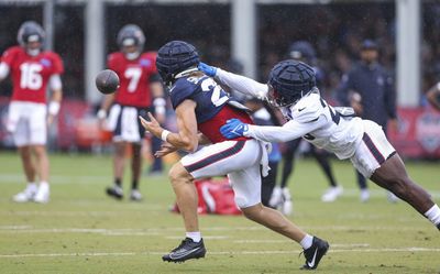 Texans training camp: Ben Skowronek continues to fight for role on roster