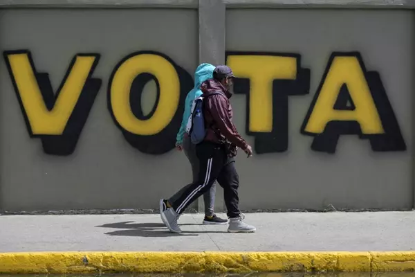 Tense Venezuela Votes In Shadow Of 'Bloodbath' Warning