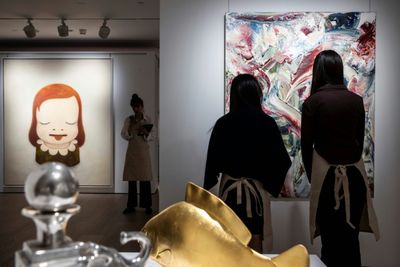 Defying Downturn, Auction Houses Bid High On Hong Kong