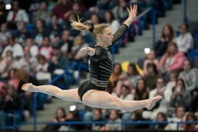 American Gymnast Jade Carey Falls In Floor Routine Qualifiers