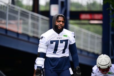 Patriots veteran comments on state of offensive line in training camp