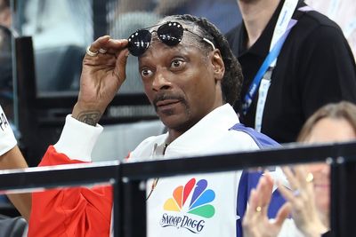 Awkward moment Simone Biles’ mom reminds Snoop Dogg about a time he blew off her and Team USA gymnast