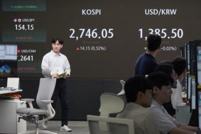 Global Stocks Rise Ahead Of Central Bank Meetings