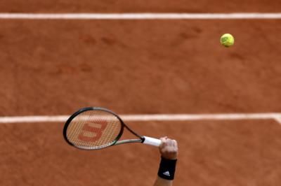 Iga Swiatek Advances To Third Round At French Open