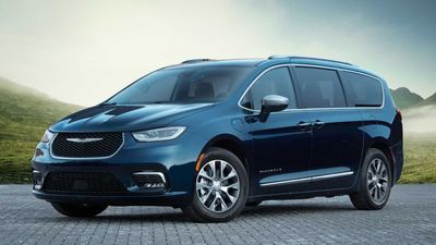 Chrysler Pacifica PHEV Recalled Again for Fire Risk, Previous Fix 'Not Effective'