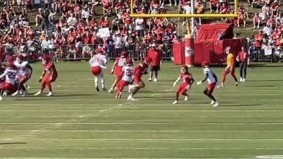 Chiefs Unveil Wild Trick Play Involving Patrick Mahomes, Kadarius Toney at Training Camp