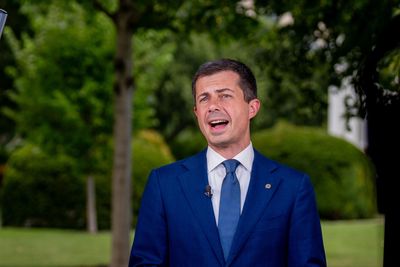 Buttigieg says GOP is a pro-Trump "cult"