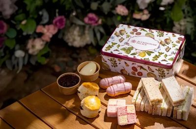 Enjoy The Charming British Summer With Afternoon Tea At Buckingham Palace For £47 Until September