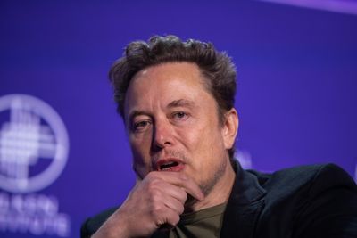 Musk Faces Criticism Over Deepfake Kamala Harris Video