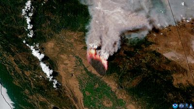 Park Fire rages across California in dramatic satellite video