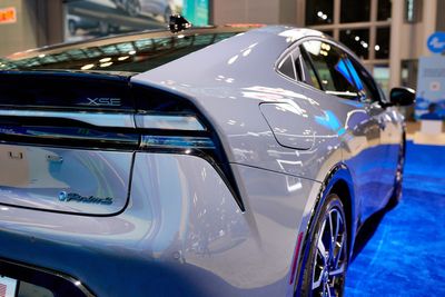 Auto industry push to plug-in hybrids has surprising outcome