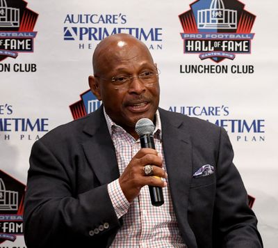 WATCH: Archie Griffin accepts invitation to ‘dot the I’